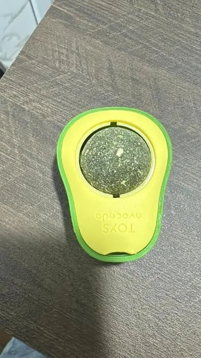 Catnip Minty Avocado Ball Toy - ShoppingDragons