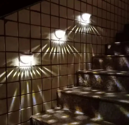 Solar Fence Light - ShoppingDragons